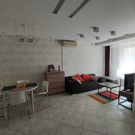 City Center Apartman Zalaegerszeg Ngoại thất bức ảnh