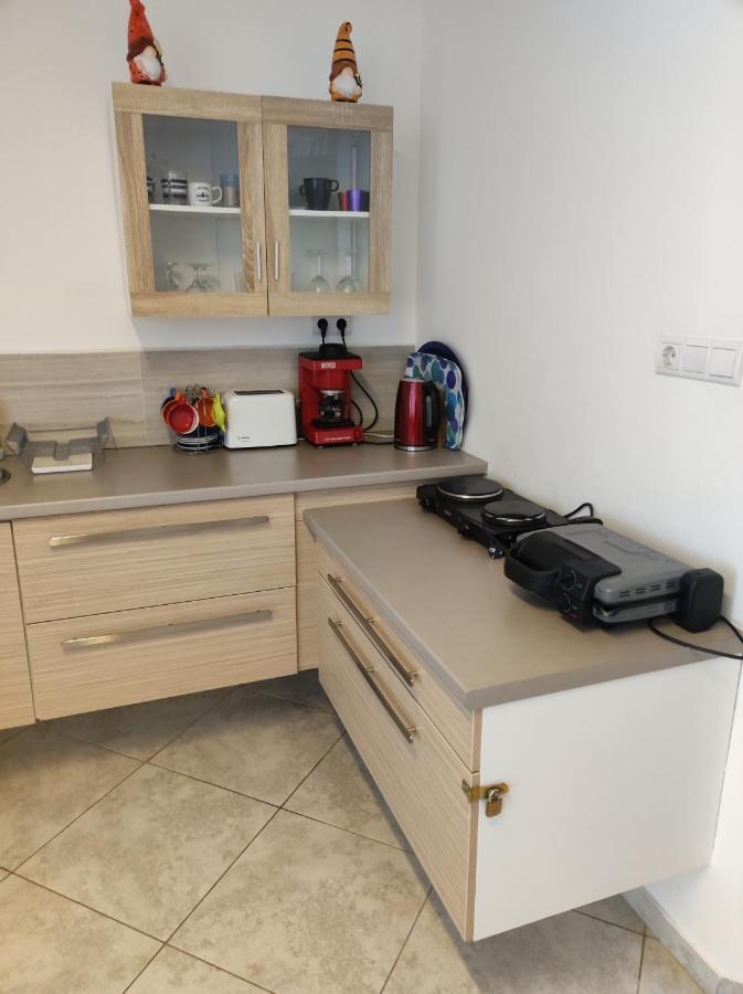 City Center Apartman Zalaegerszeg Ngoại thất bức ảnh